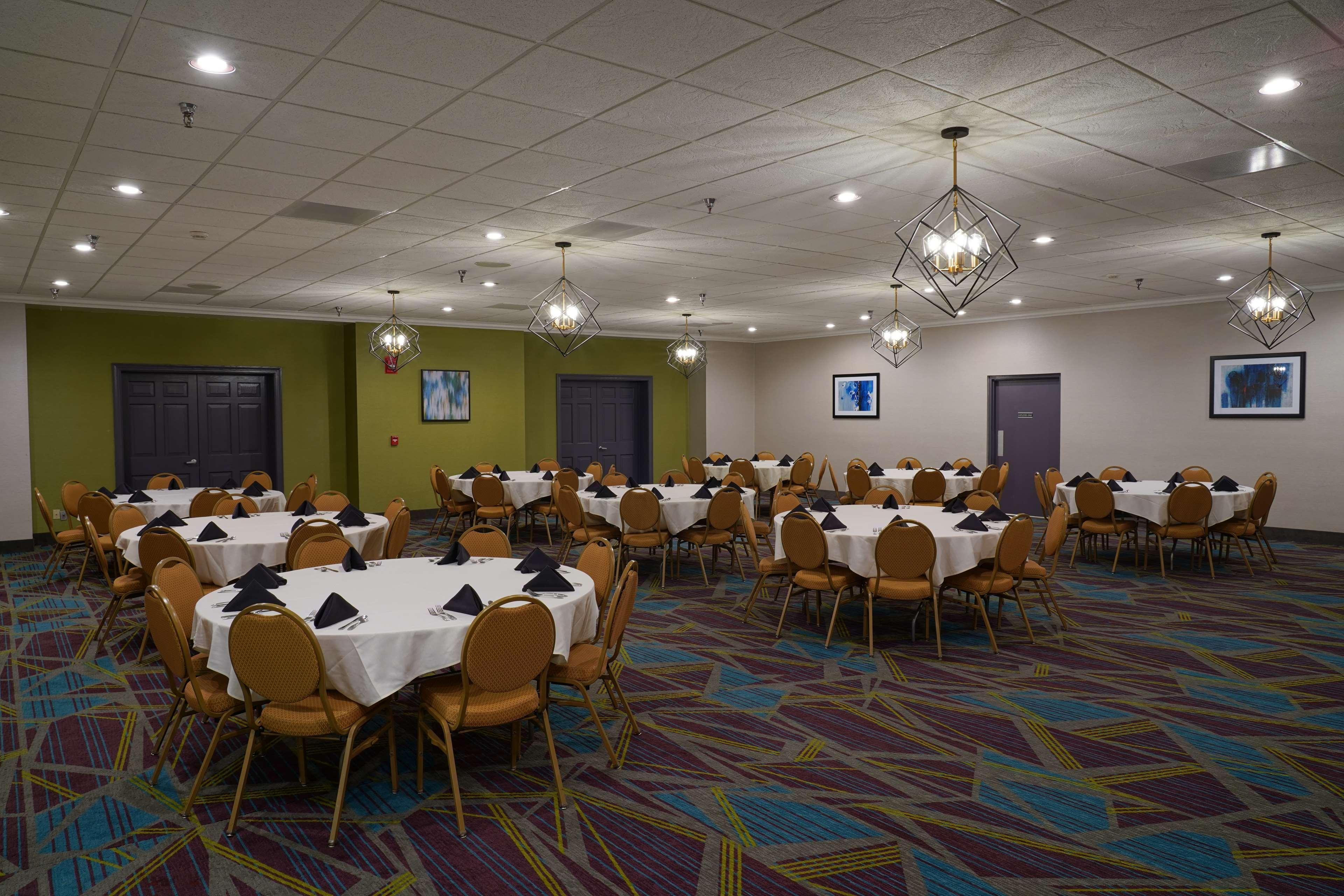 Best Western Plus Morristown Conference Center Exterior photo